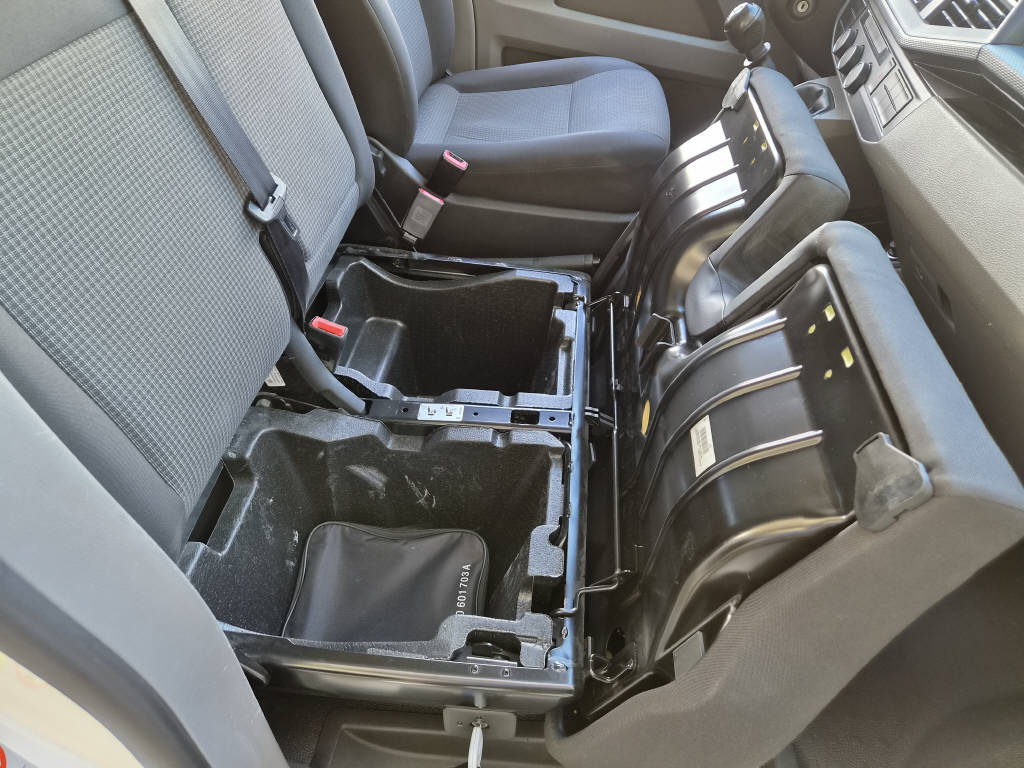 VW T6.1 fourg. 3000 2.0 TDI 110cv (crochet)-image-6