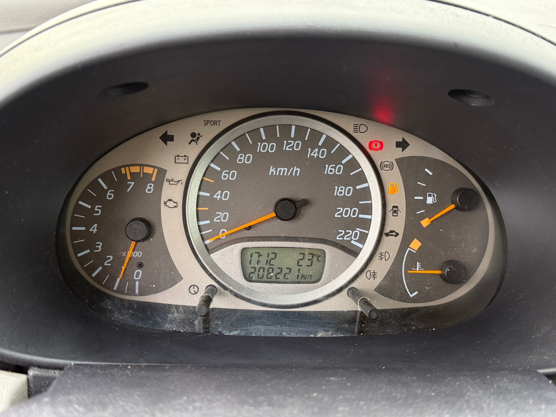 NISSAN Almera Tino 2.0 16V Ambience-image-6