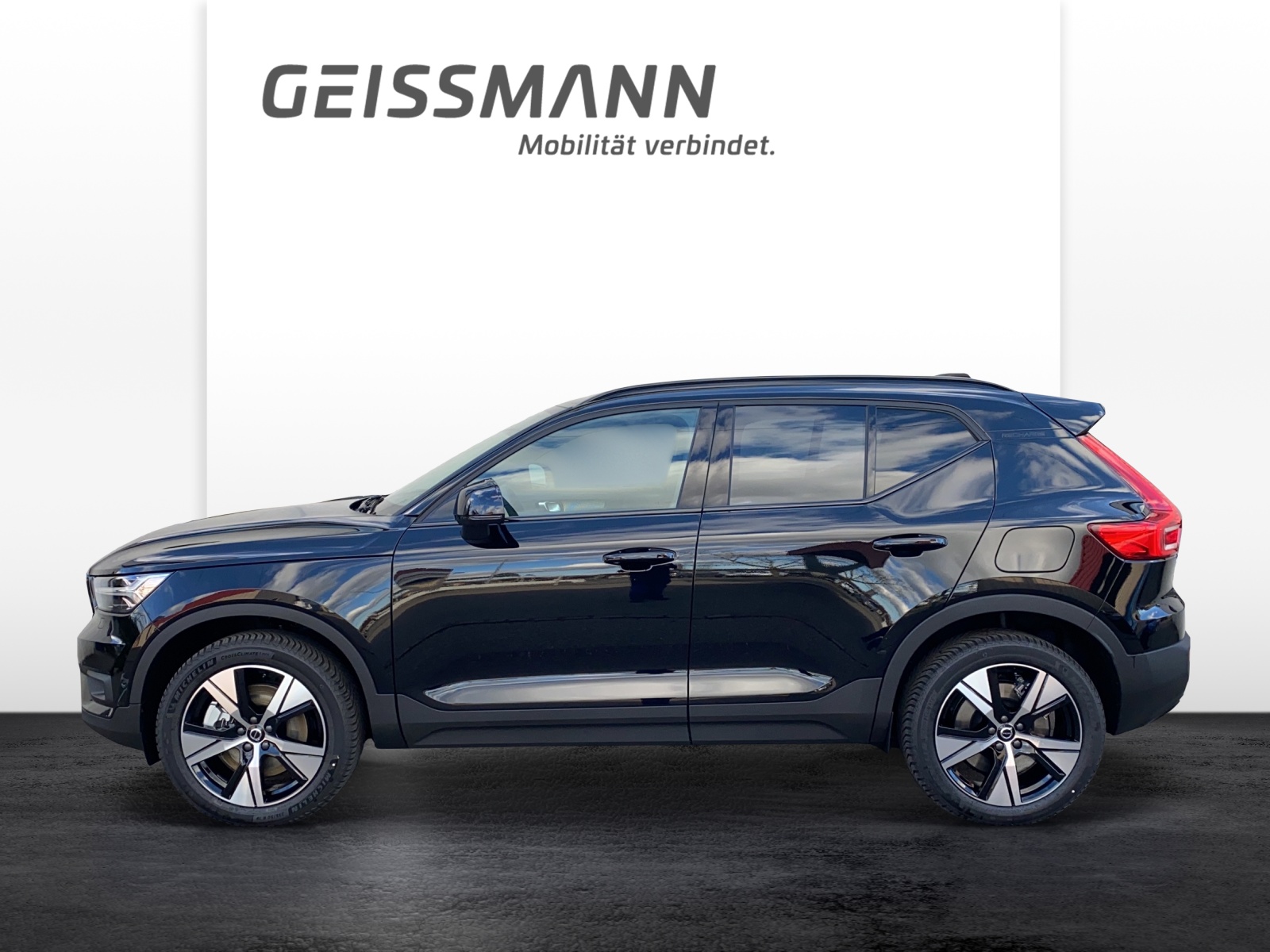 VOLVO XC40 P6 Ultimate-image-1