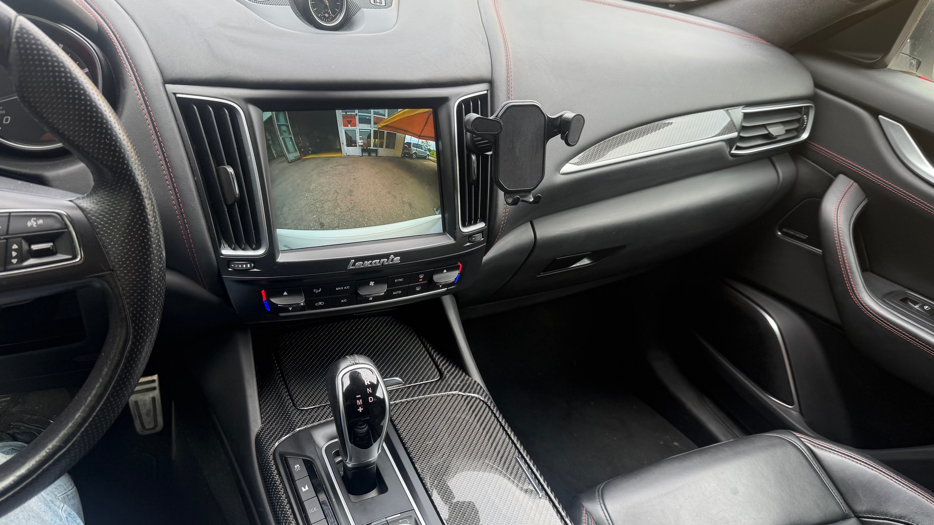 MASERATI Levante S 3.0 V6 Automatica-image-9