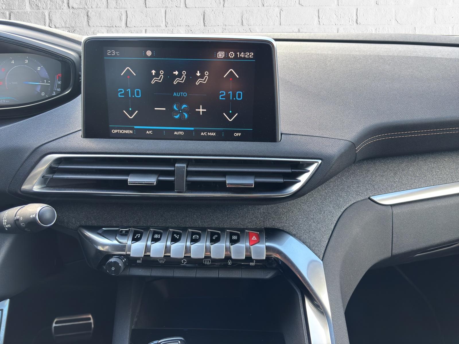 PEUGEOT 3008 1.6 BlueHDi GT Line-image-12