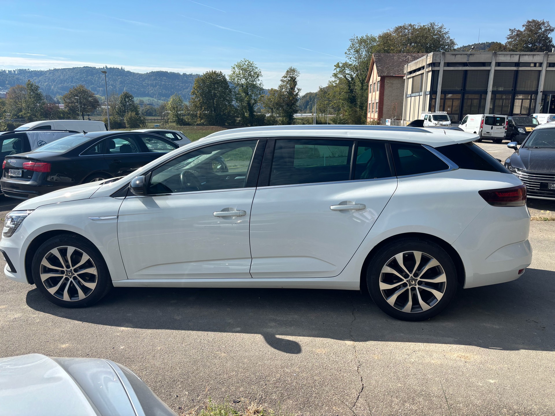 RENAULT Mégane Grandtour 1.5 dCi Techno EDC-image-1