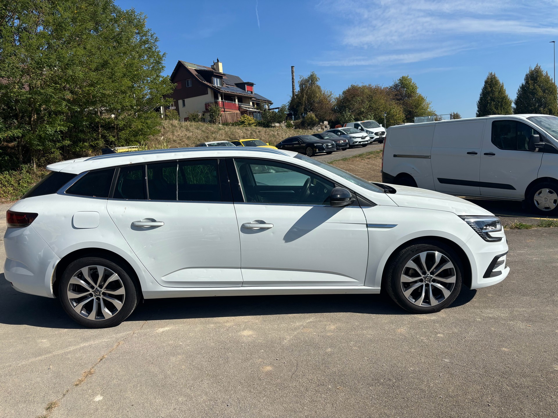 RENAULT Mégane Grandtour 1.5 dCi Techno EDC-image-5