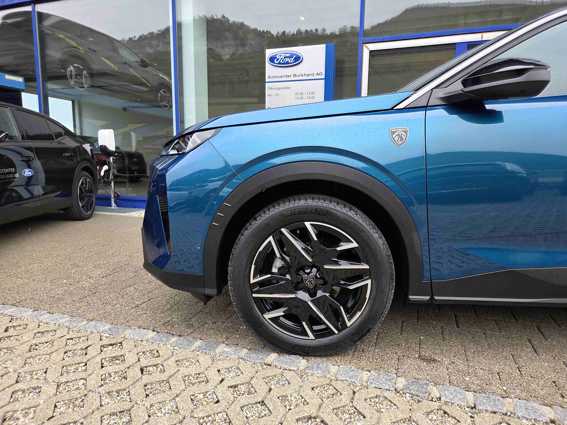 PEUGEOT 3008 1.2 Hybrid GT-image-5