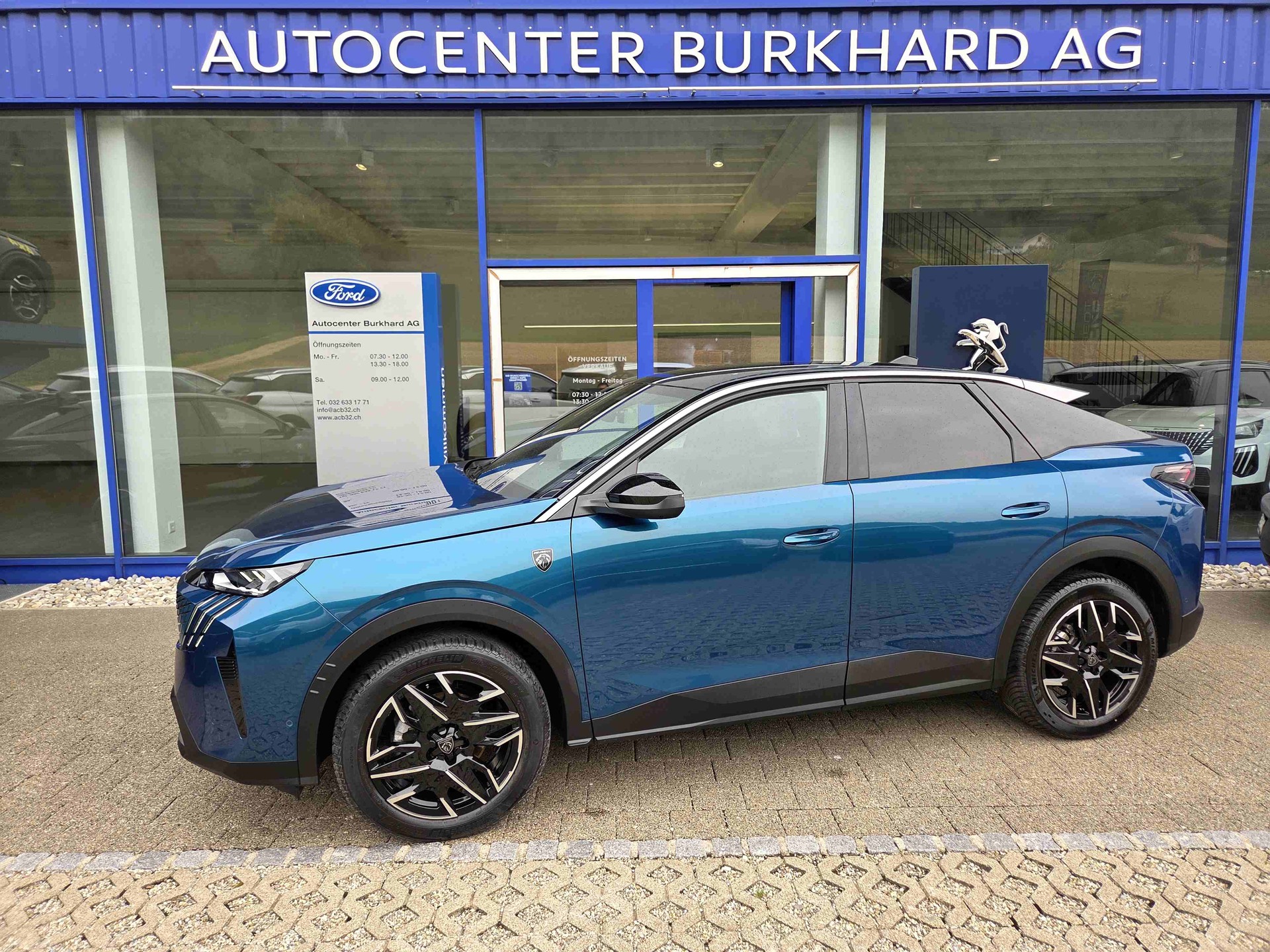 PEUGEOT 3008 1.2 Hybrid GT-image-0