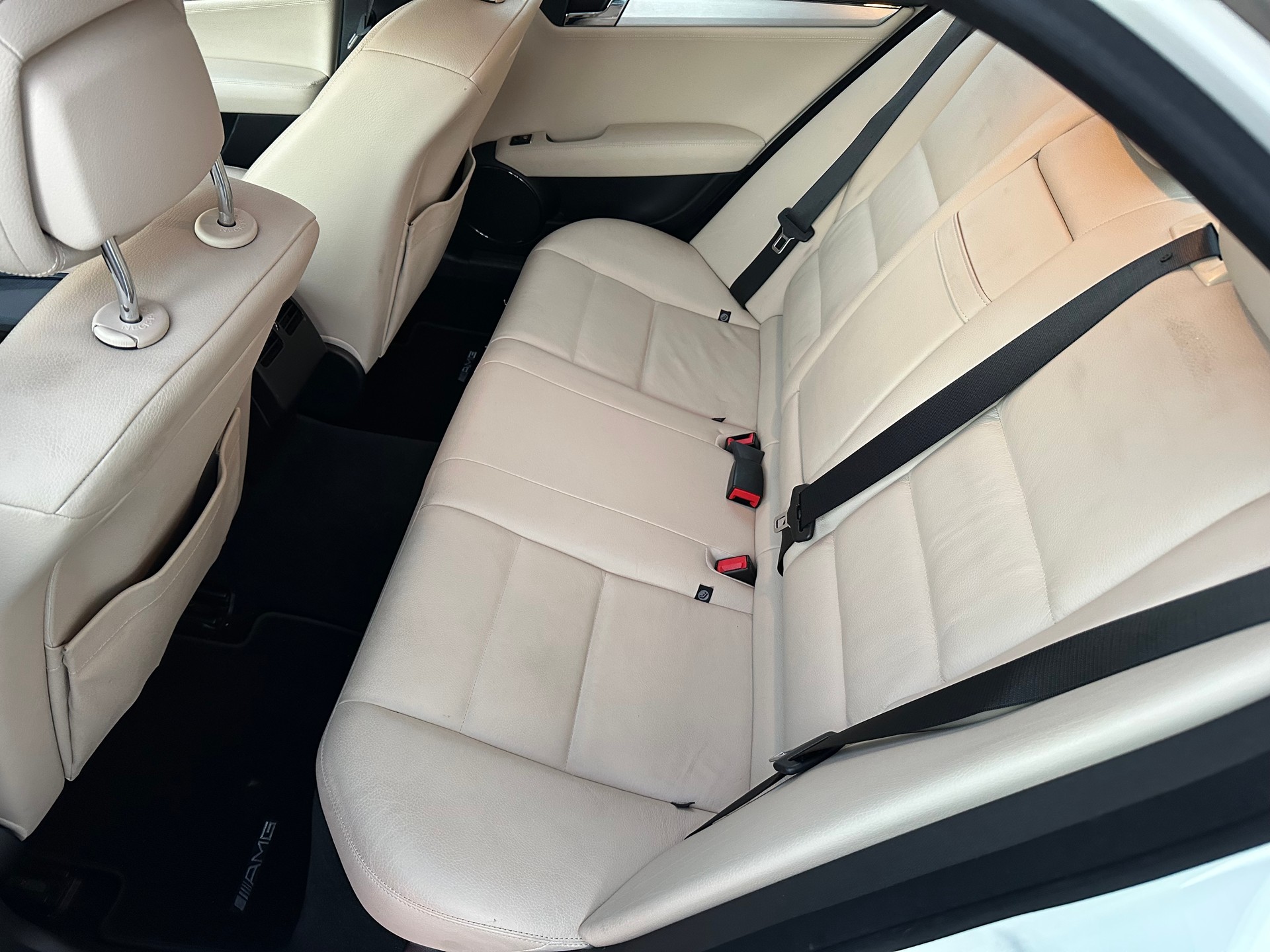 MERCEDES-BENZ C 300 4Matic AMG-Line-image-8