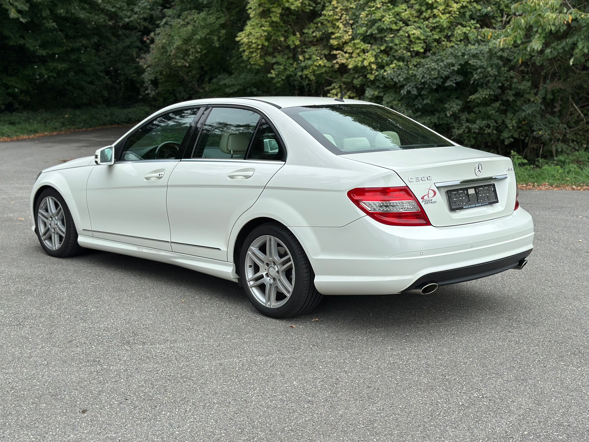MERCEDES-BENZ C 300 4Matic AMG-Line-image-3