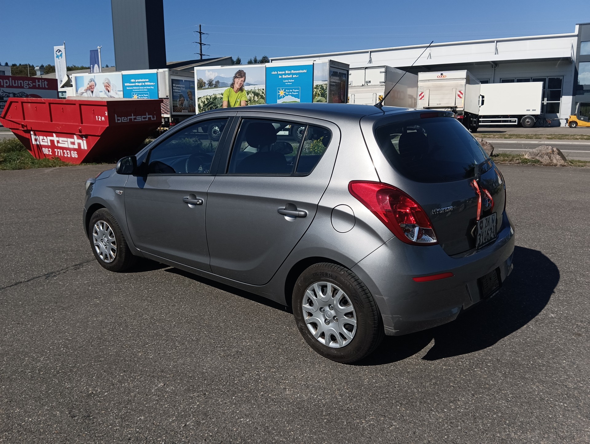 HYUNDAI i20-image-4