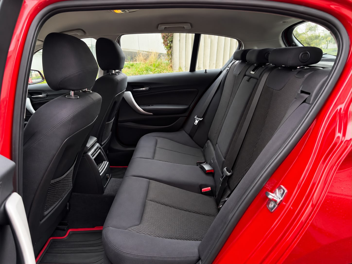 BMW 116i-image-17