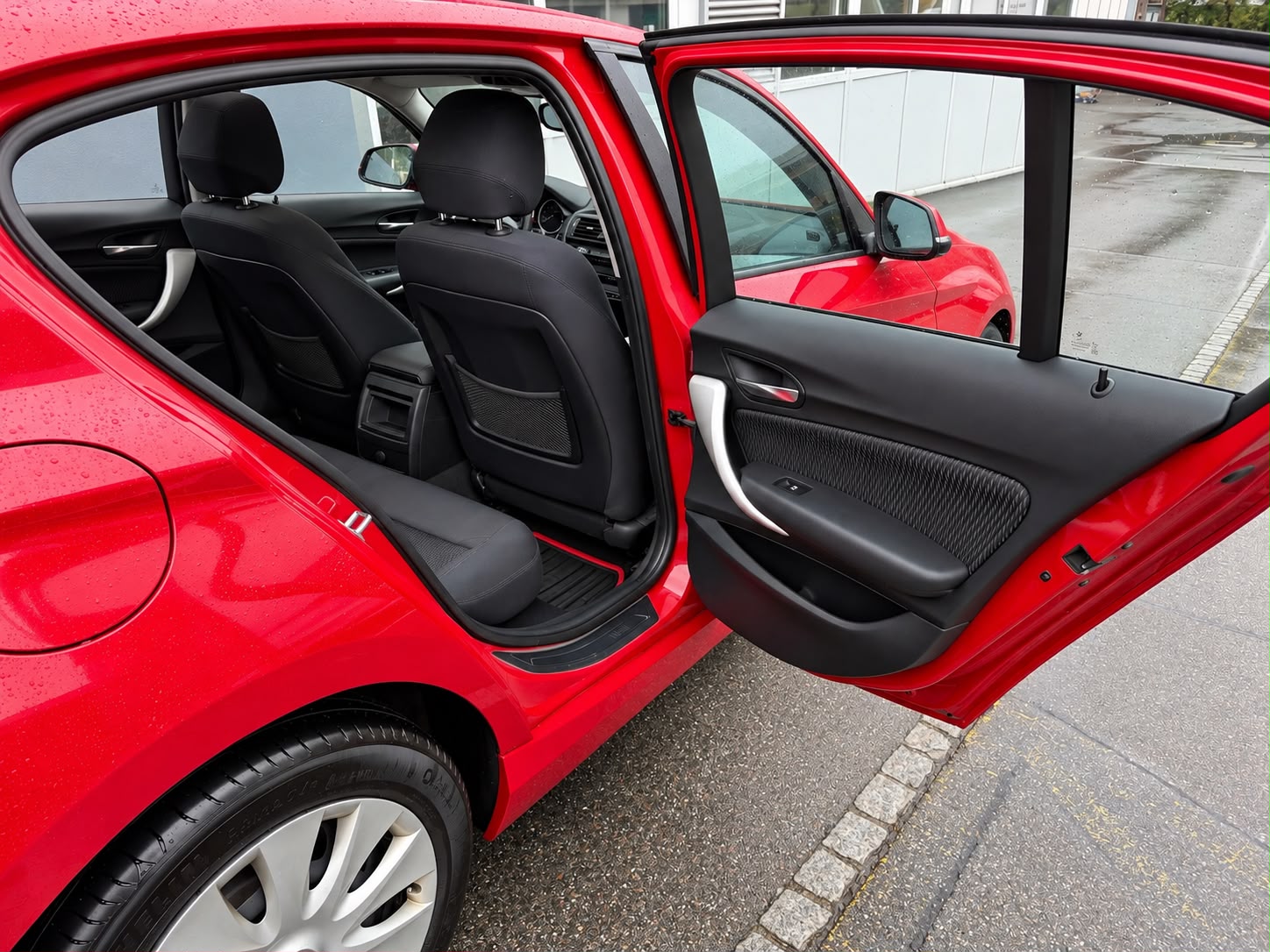BMW 116i-image-18