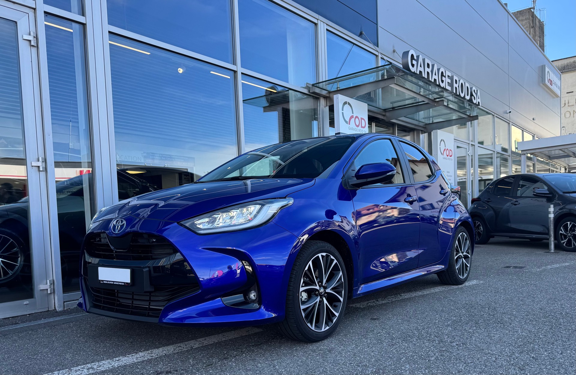 TOYOTA Yaris 1.5 Trend e-CVT-image-23