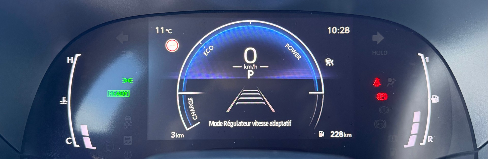 TOYOTA Yaris 1.5 Trend e-CVT-image-16