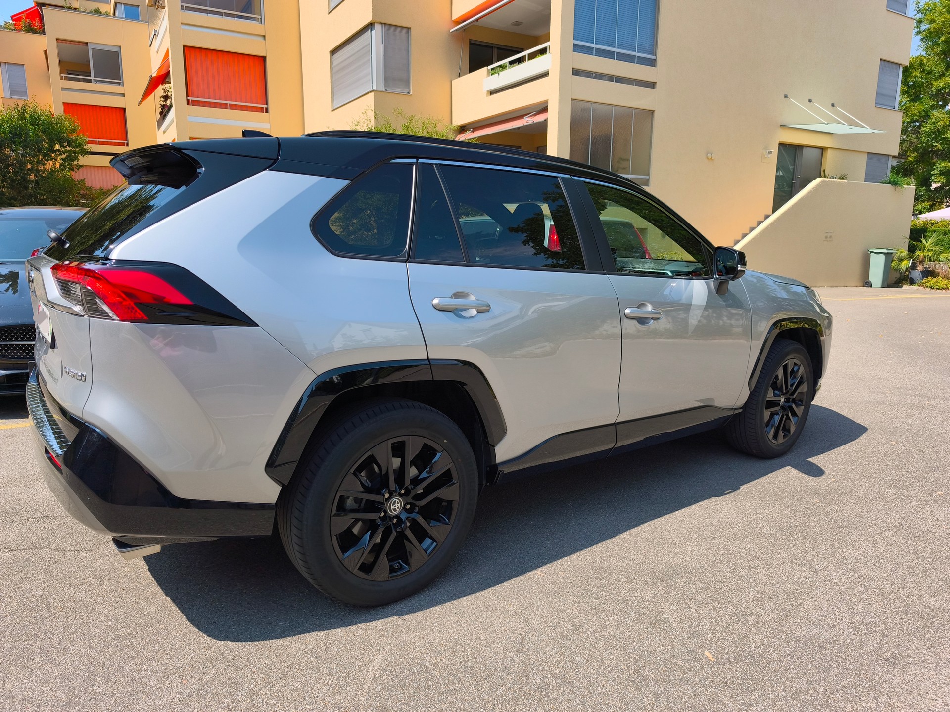 TOYOTA 2.5 HEV Style-image-9