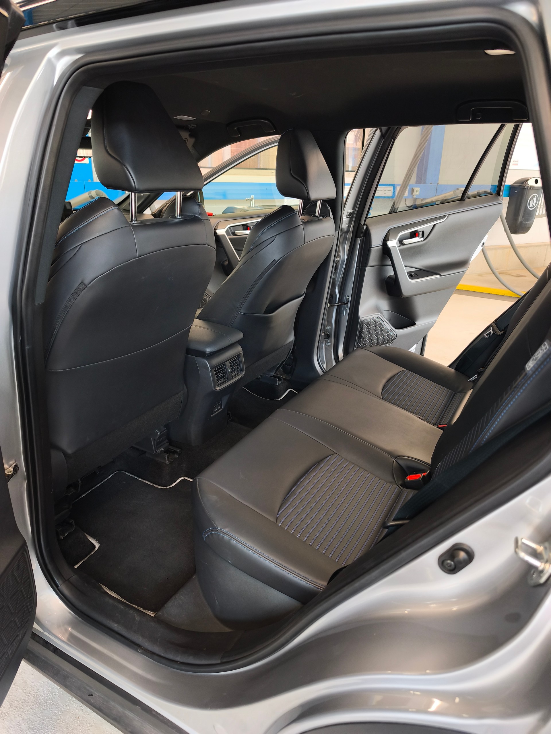 TOYOTA 2.5 HEV Style-image-5