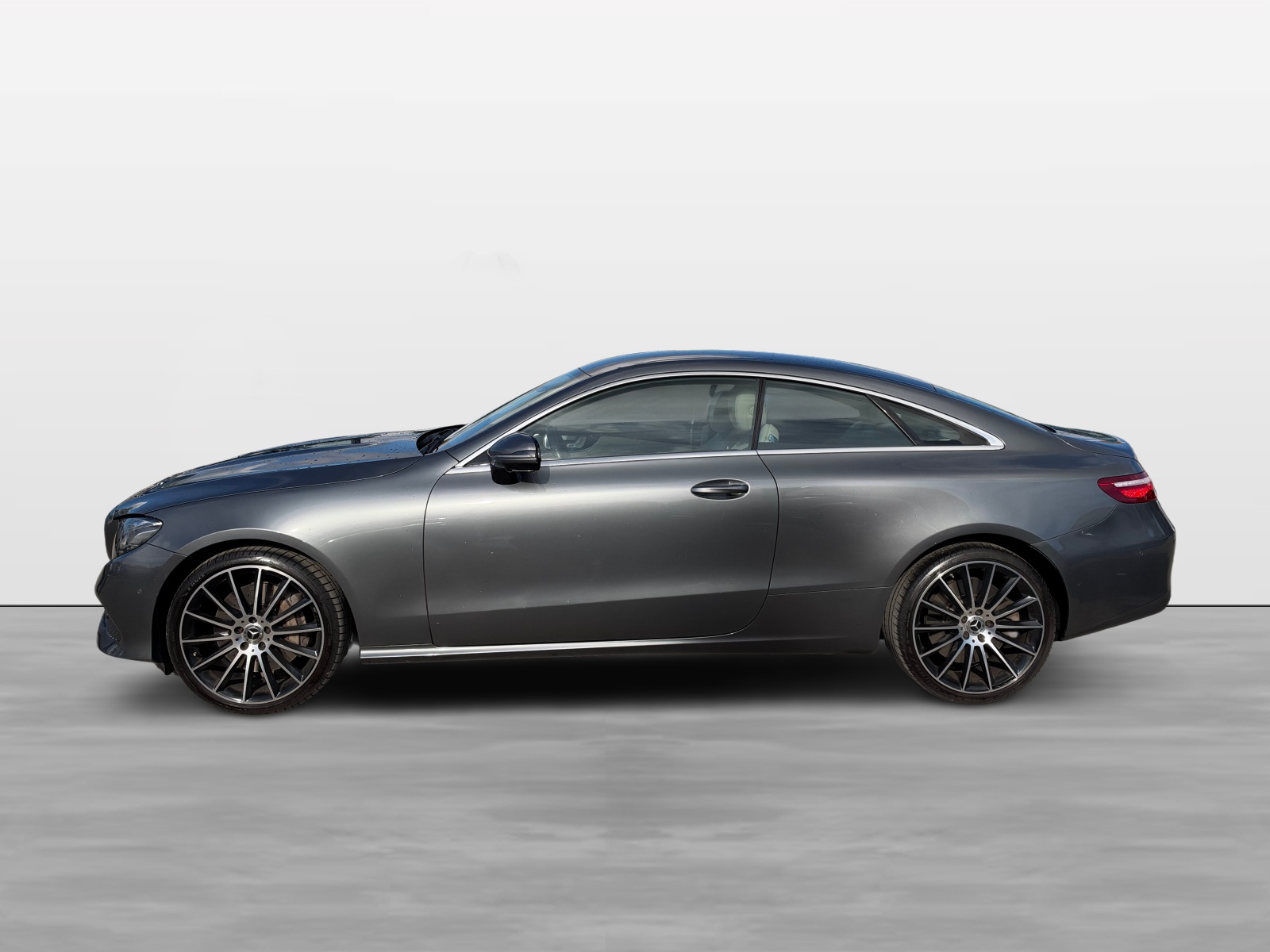 MERCEDES-BENZ E 400 Coupé AMG Line 4 Matic 9G-Tronic-image-2