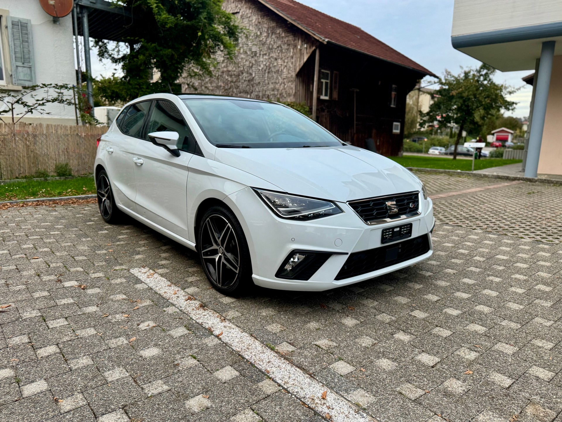 SEAT Ibiza 1.0 EcoTSI DSG FR-image-2
