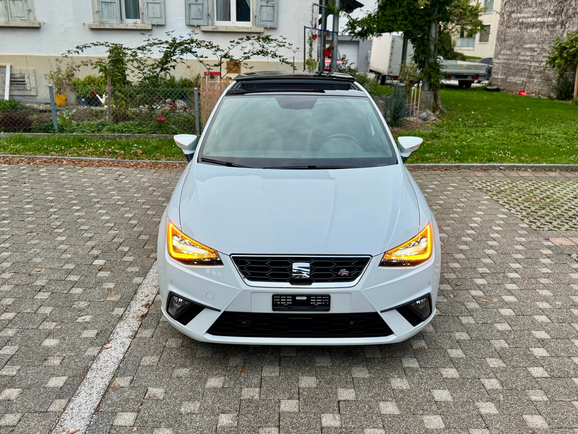 SEAT Ibiza 1.0 EcoTSI DSG FR-image-1