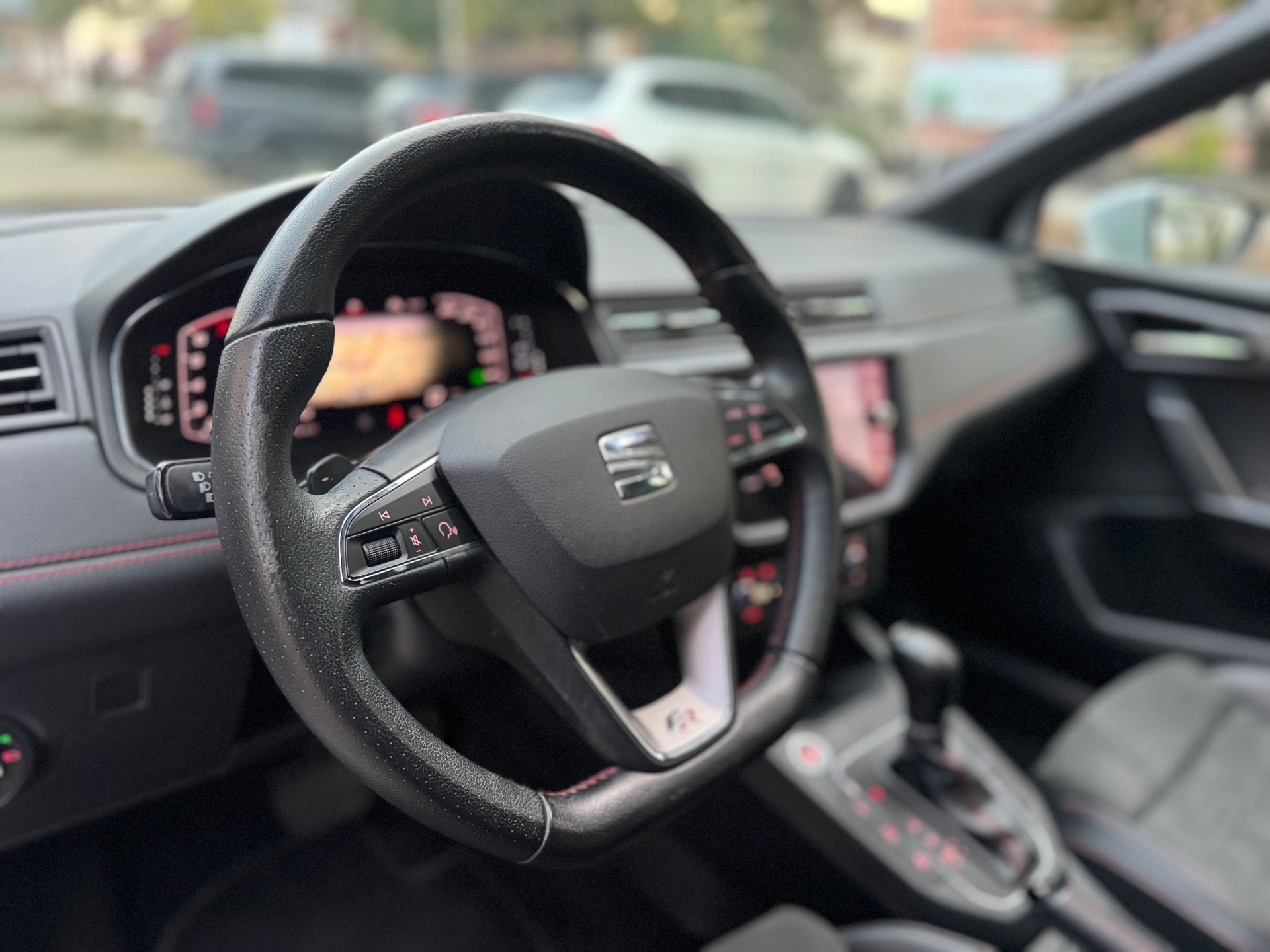 SEAT Ibiza 1.0 EcoTSI DSG FR-image-7