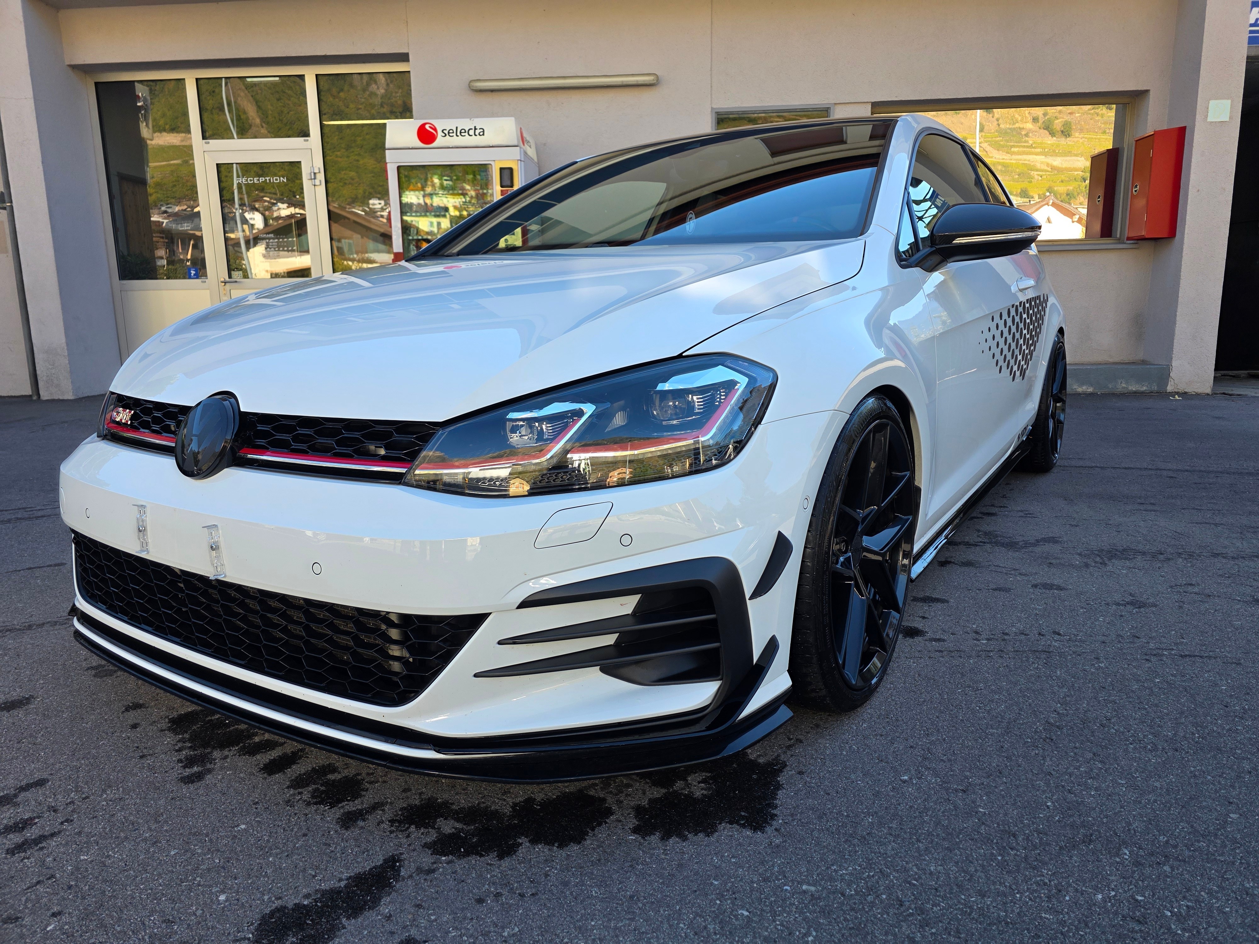Car photo