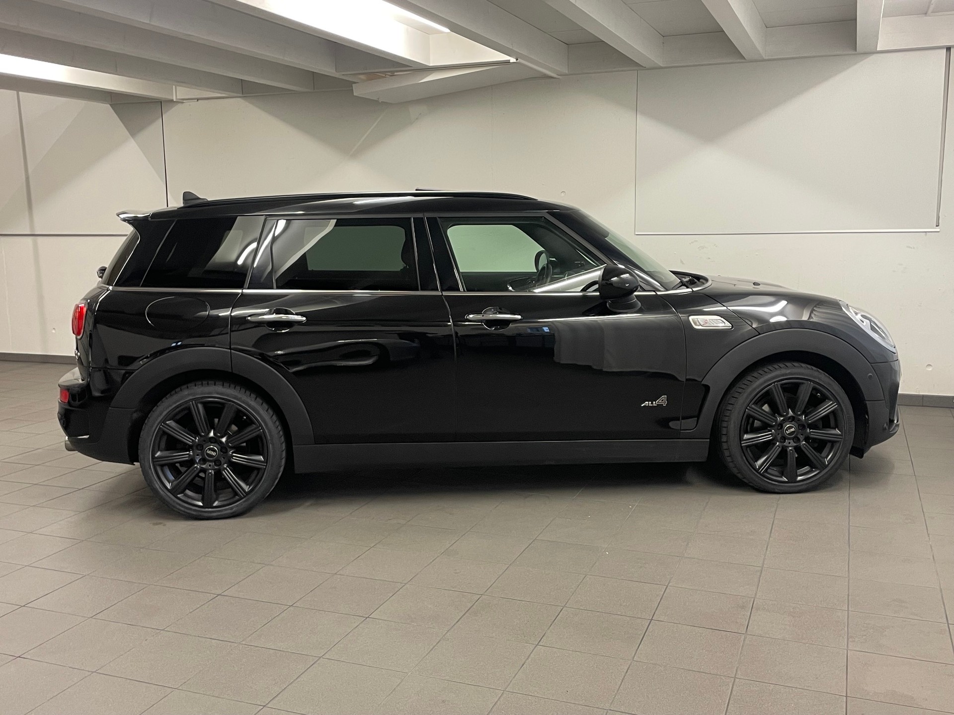 MINI Clubman Cooper SD ALL4 Steptronic-image-3