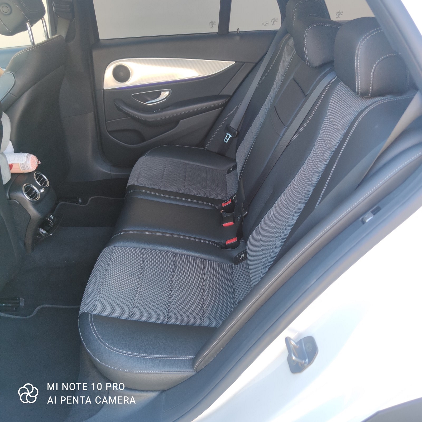 MERCEDES-BENZ E 220 d All-Terrain Avantgarde 4Matic 9G-Tronic-image-2