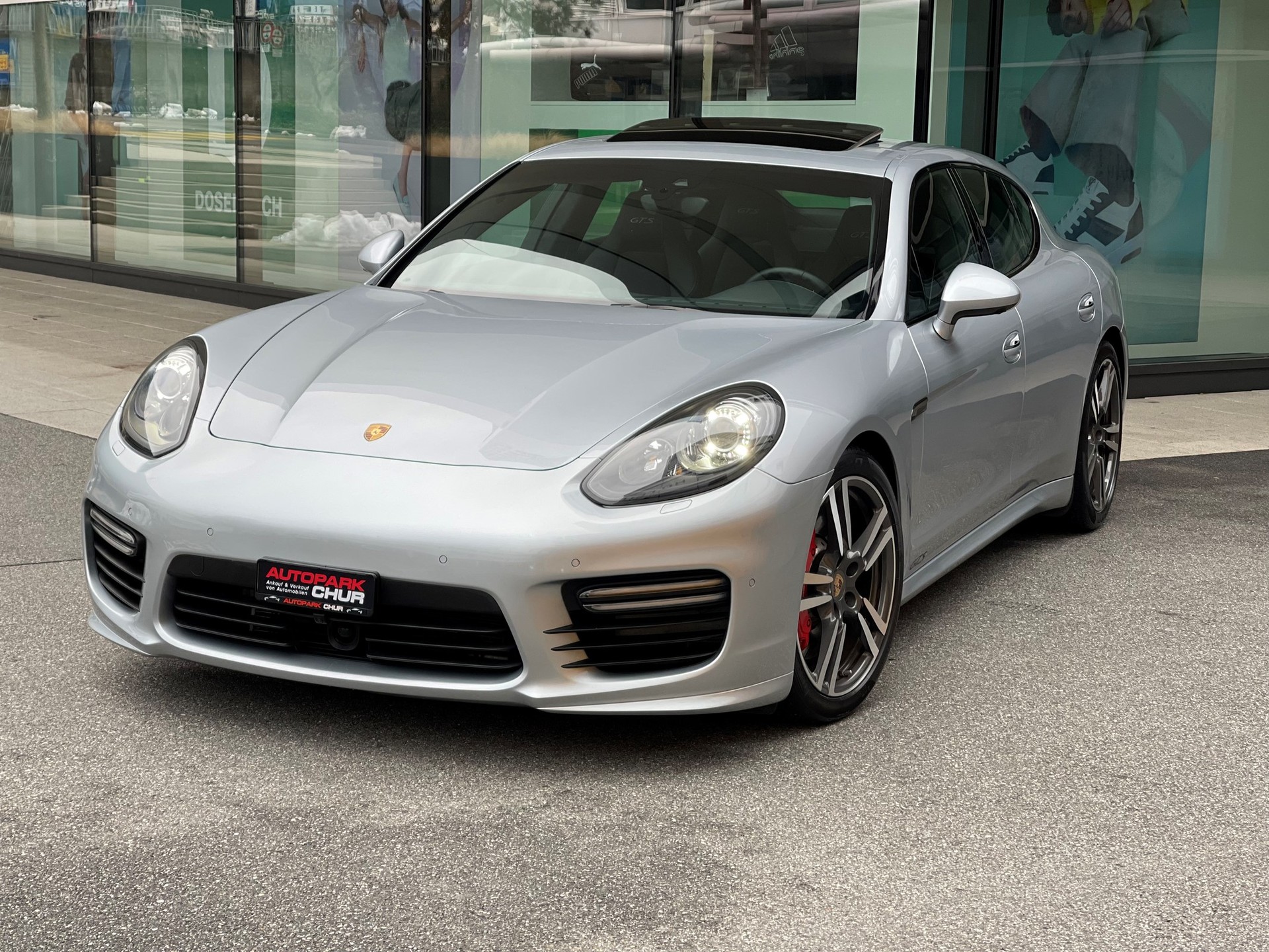 PORSCHE Panamera GTS 4.8 PDK-image-0