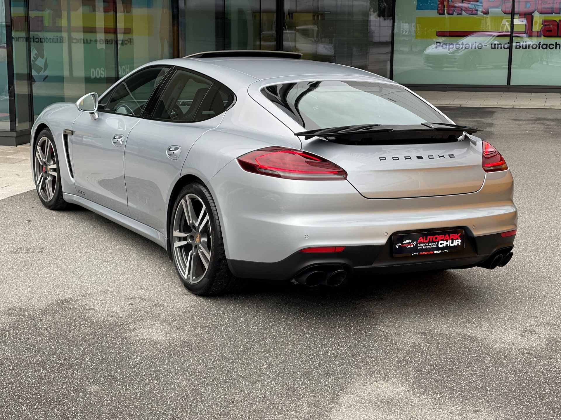 PORSCHE Panamera GTS 4.8 PDK-image-2