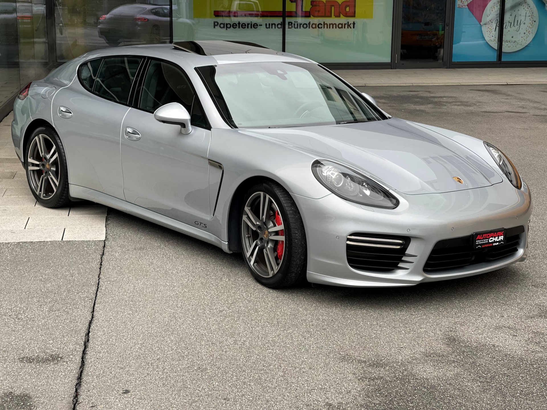 PORSCHE Panamera GTS 4.8 PDK-image-5