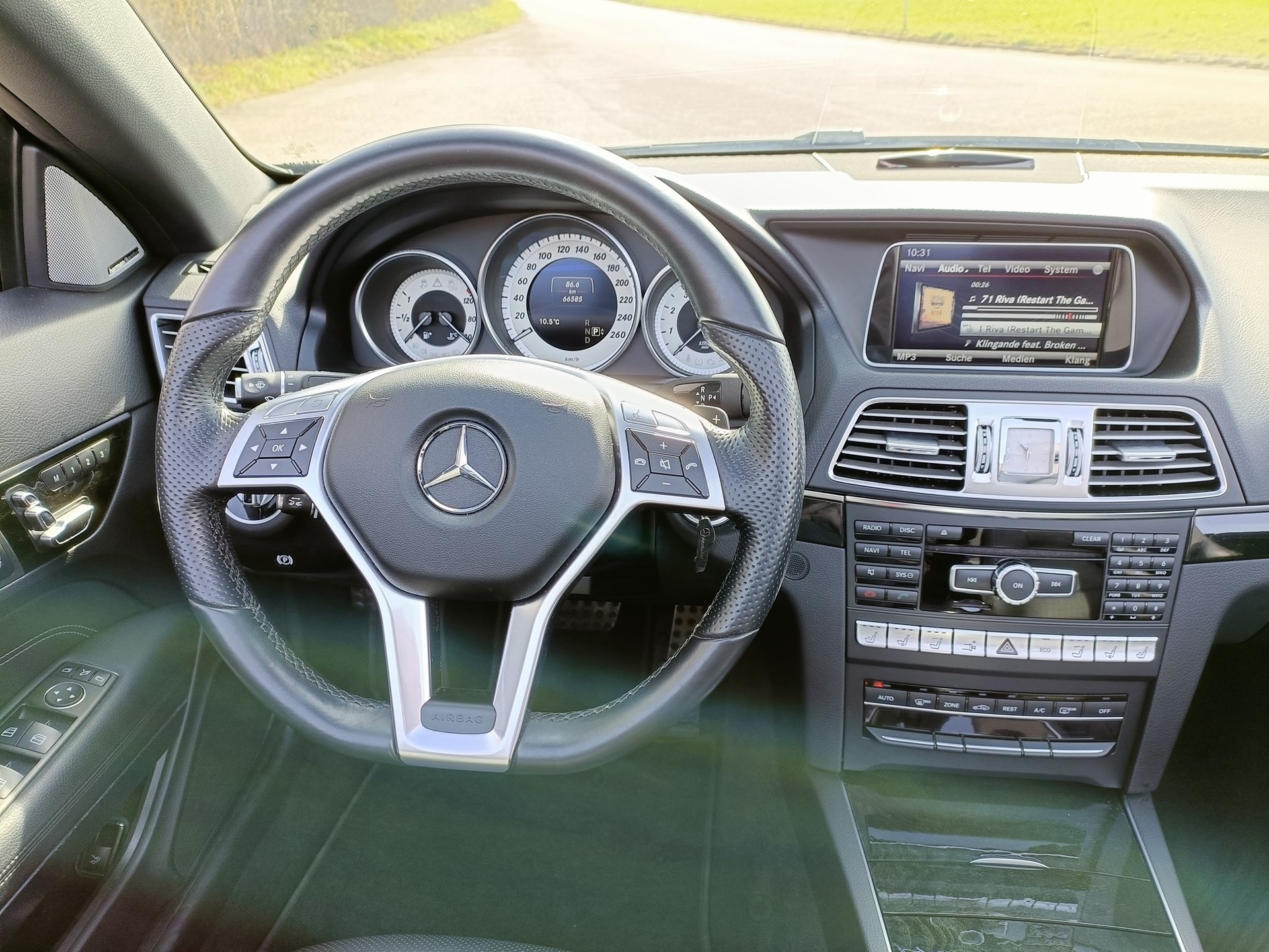 MERCEDES-BENZ E 400 7G-Tronic-image-14
