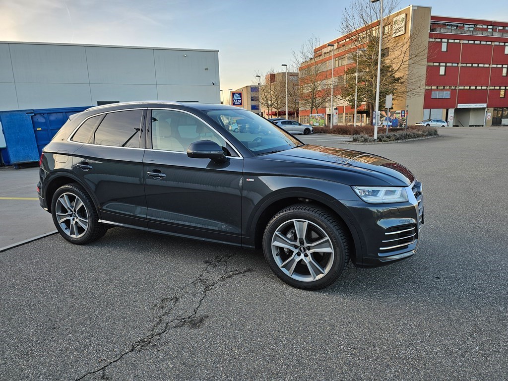 AUDI Q5 2.0 TDI 190 Sport quat. S-Tr.-image-9