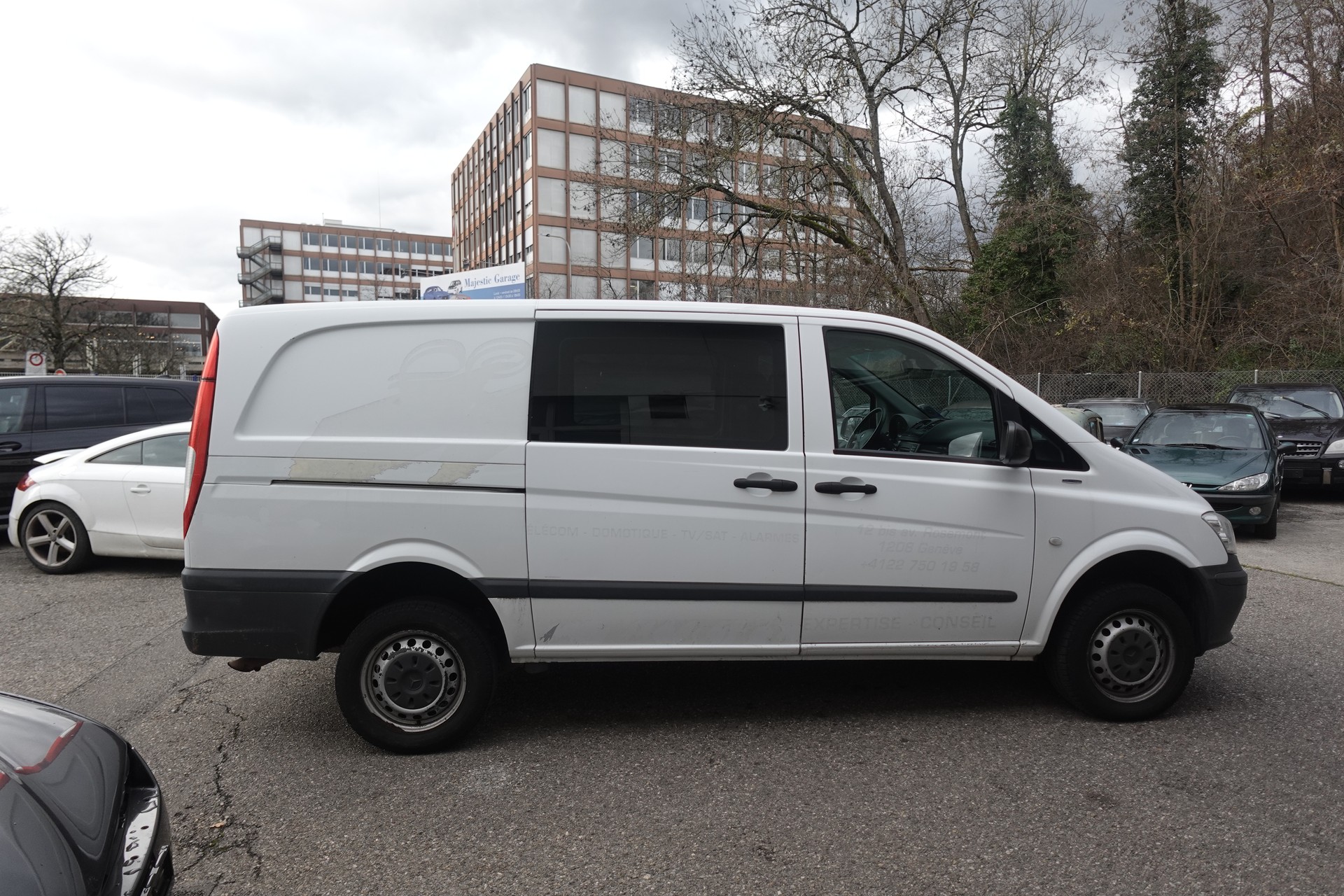 MERCEDES-BENZ Vito 116 CDI Blue Efficiency 4Matic A-image-3