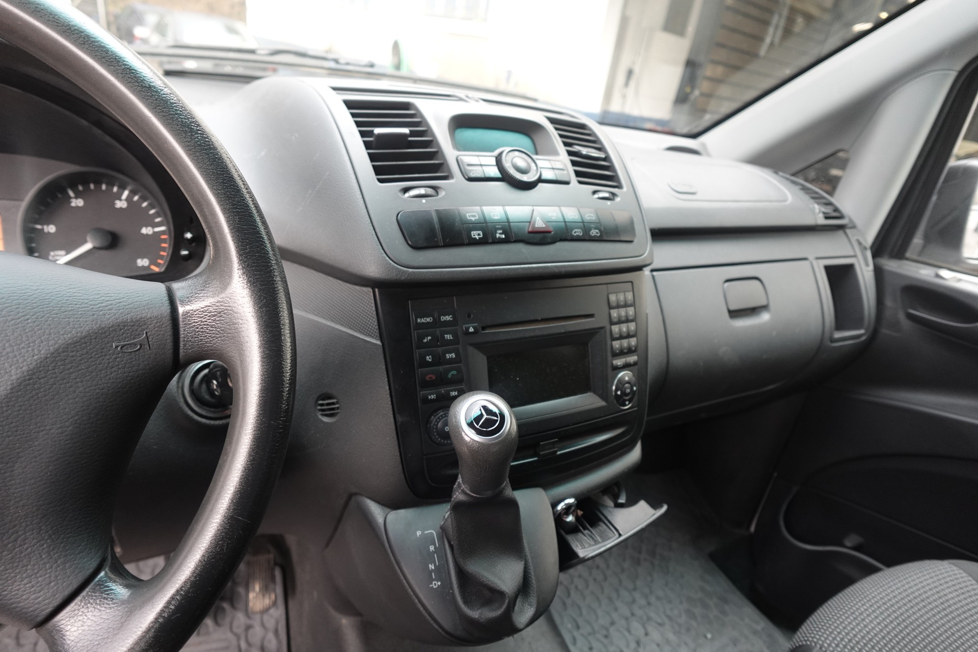 MERCEDES-BENZ Vito 116 CDI Blue Efficiency 4Matic A-image-6