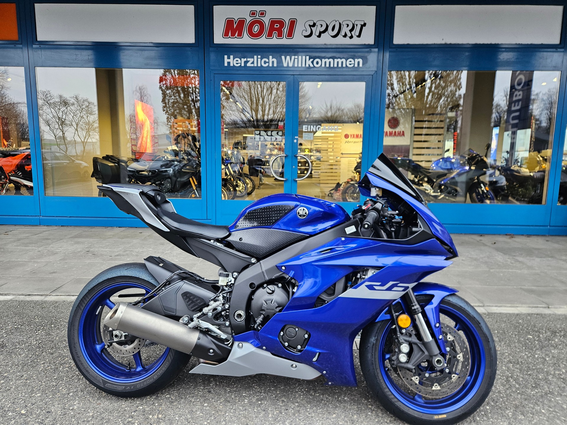 YAMAHA YZF-R6