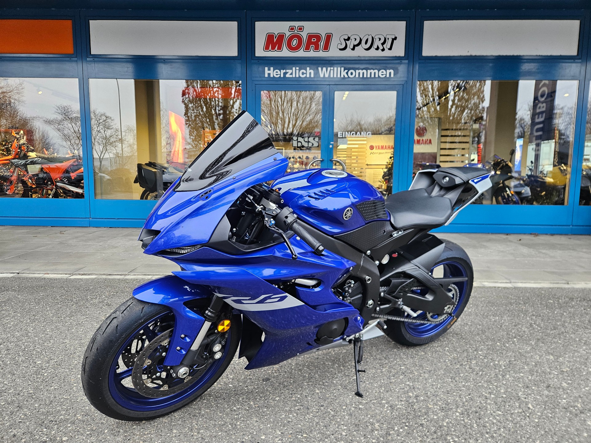 YAMAHA YZF-R6-showroom-element-2