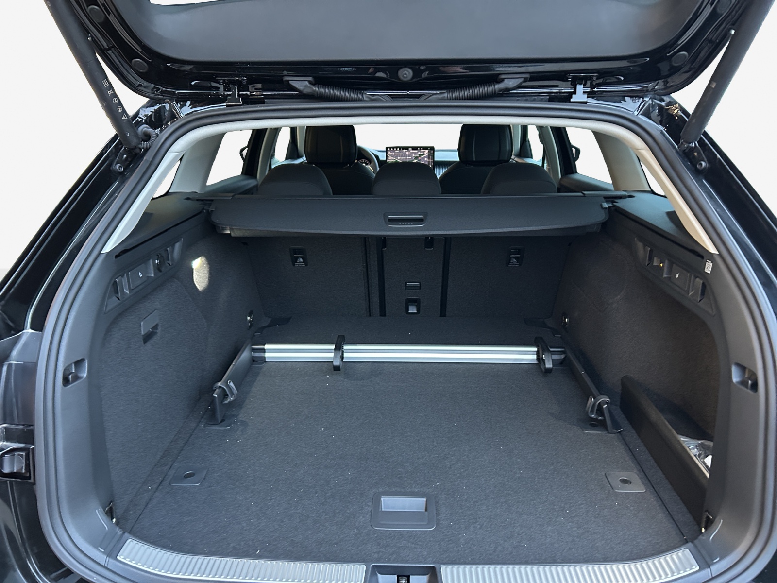 SKODA Superb Combi 2.0 TDi Selection 4x4 DSG-image-12