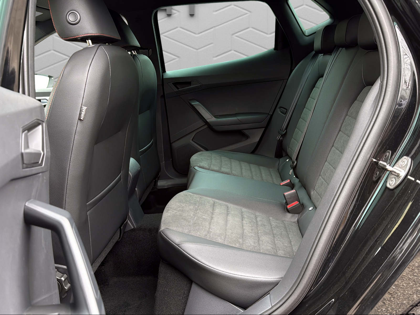 SEAT Ibiza 1.5 EcoTSI FR DSG-image-12