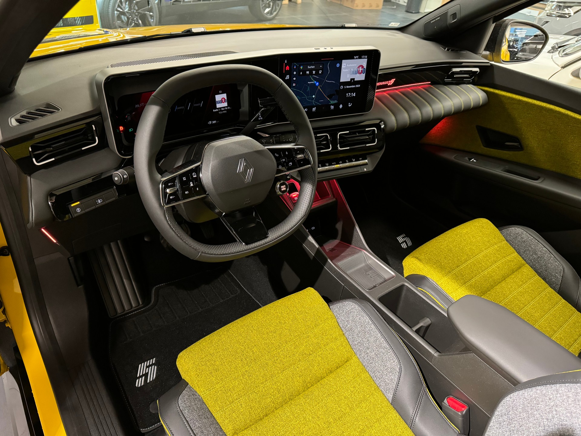 RENAULT R5 E-TECH 100% ELECTRIC iconic five 150PS Comfort Range-image-6