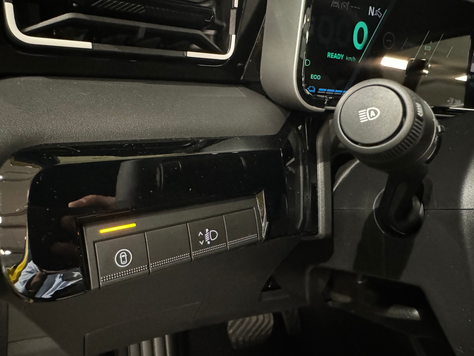 RENAULT R5 E-TECH 100% ELECTRIC iconic five 150PS Comfort Range-image-16