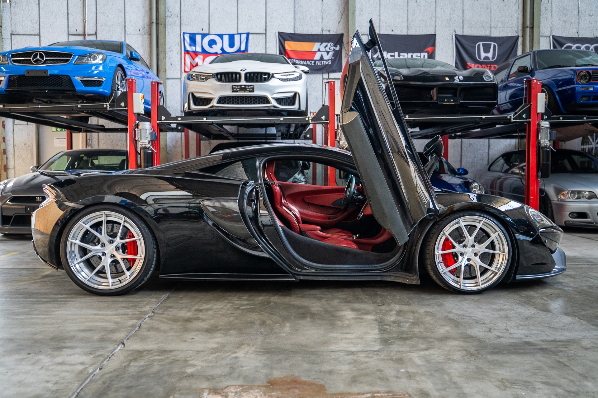 McLAREN 570S Coupé 3.8 V8 SSG-image-9