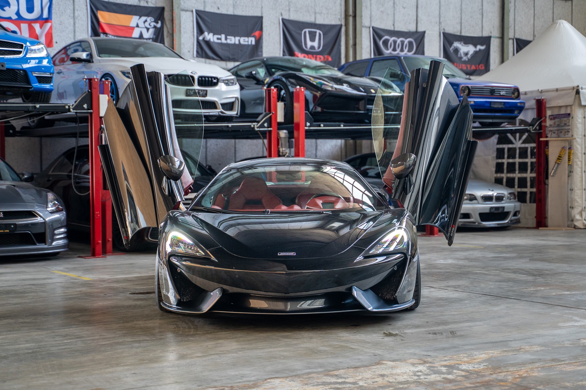 McLAREN 570S Coupé 3.8 V8 SSG-image-3