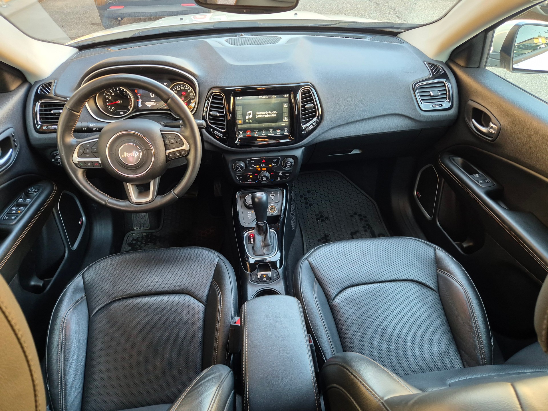 JEEP Compass 1.4 Turbo Limited AWD 9ATX-image-4