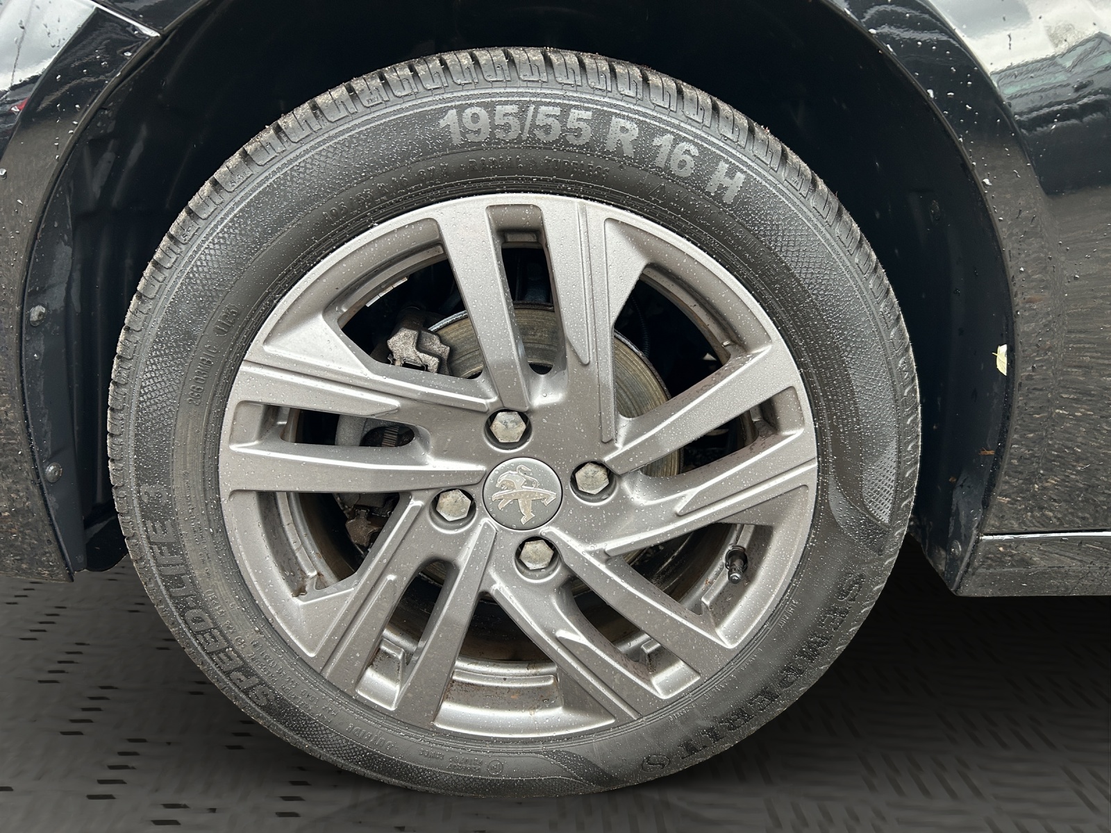 PEUGEOT 208 1.2 PureTech Active Pack-image-19