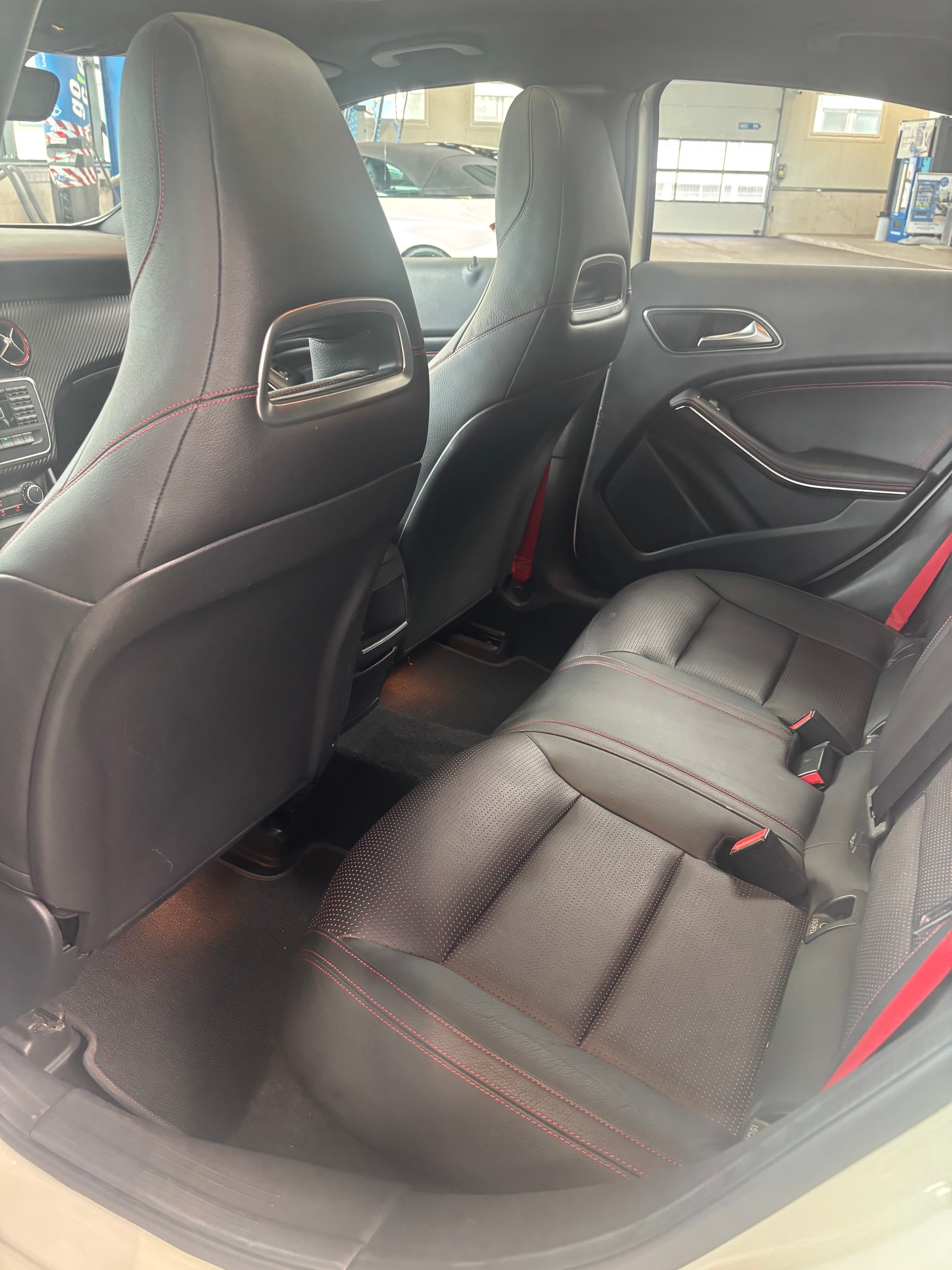 MERCEDES-BENZ A 45 AMG-image-5