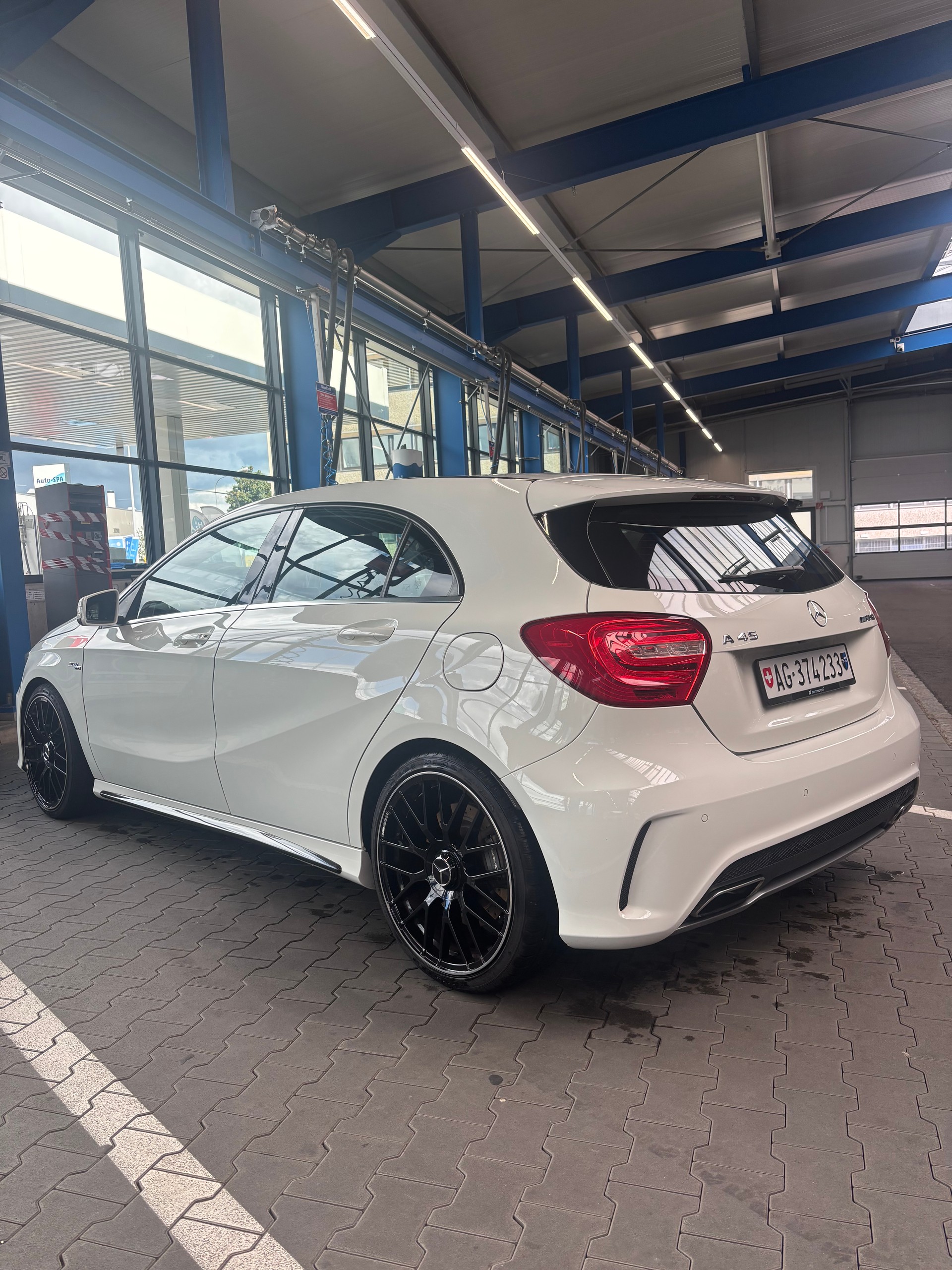 MERCEDES-BENZ A 45 AMG-image-1