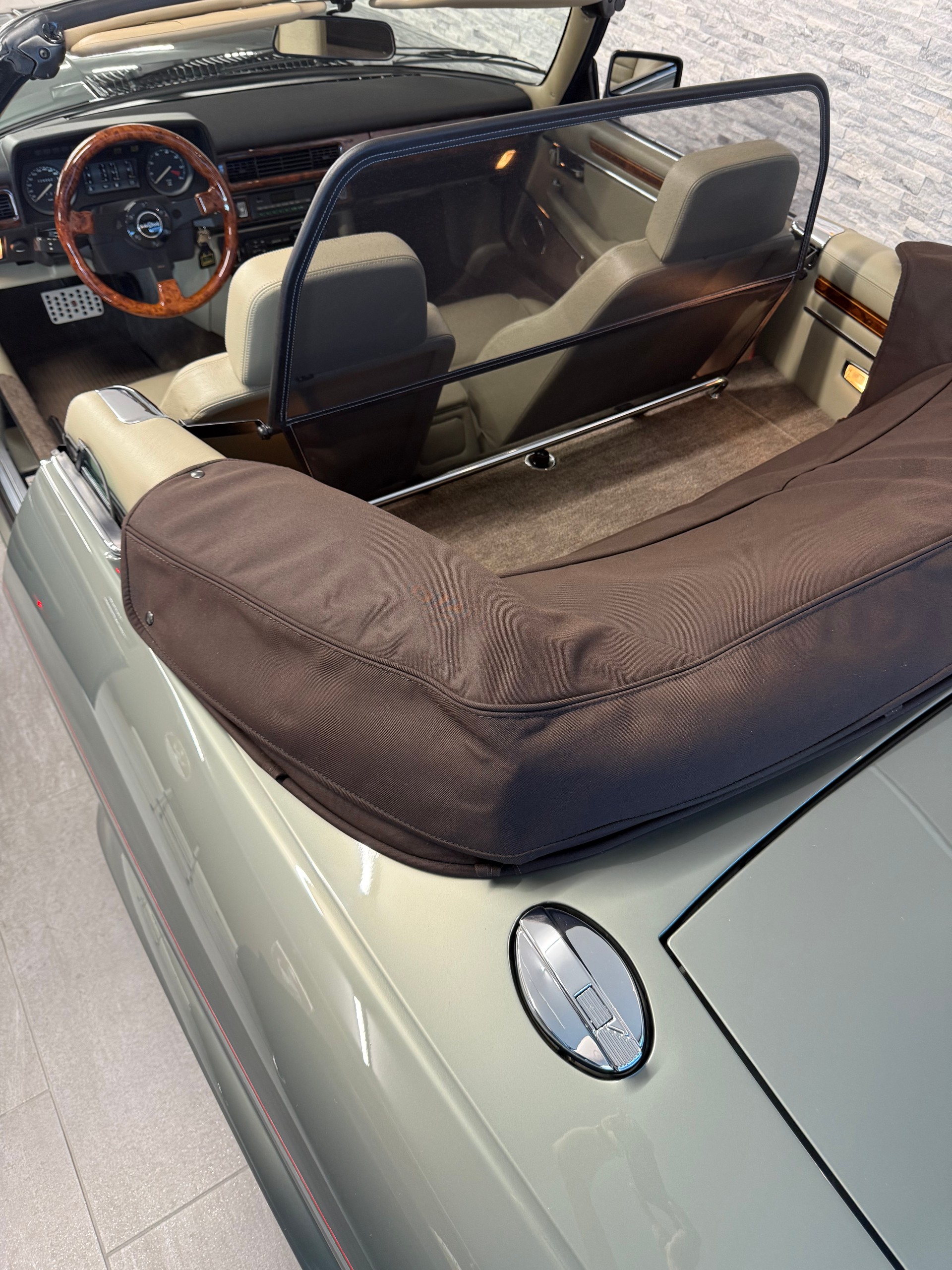 JAGUAR XJS 5.3 V12 Convertible-image-26