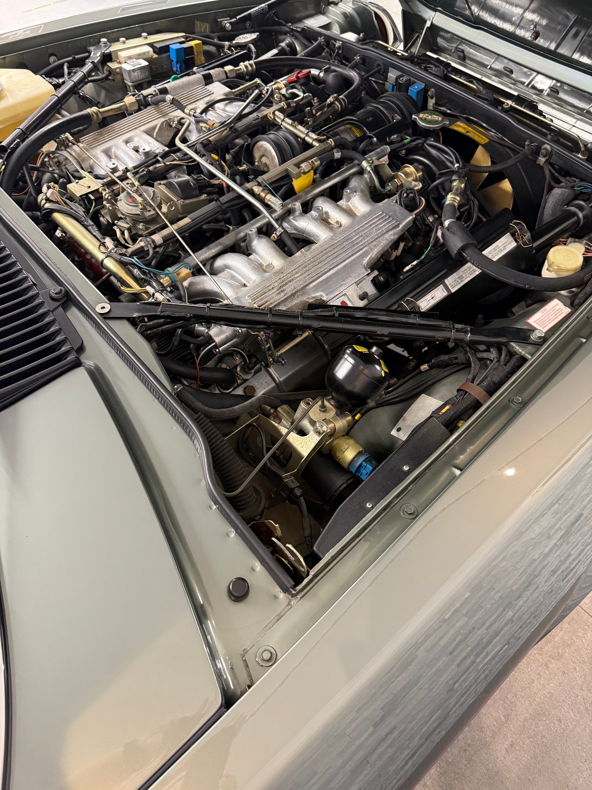 JAGUAR XJS 5.3 V12 Convertible-image-25