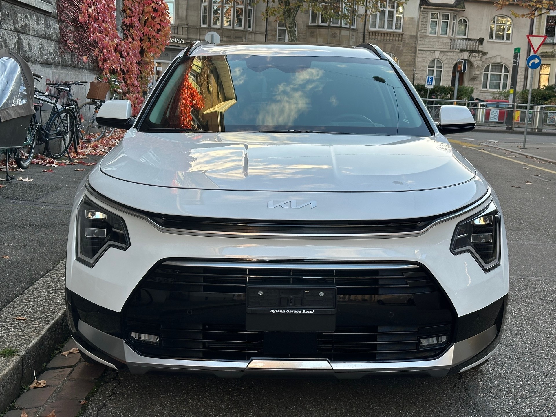 KIA Niro 1.6GDi Plug-in Hybrid Style DCT-image-1