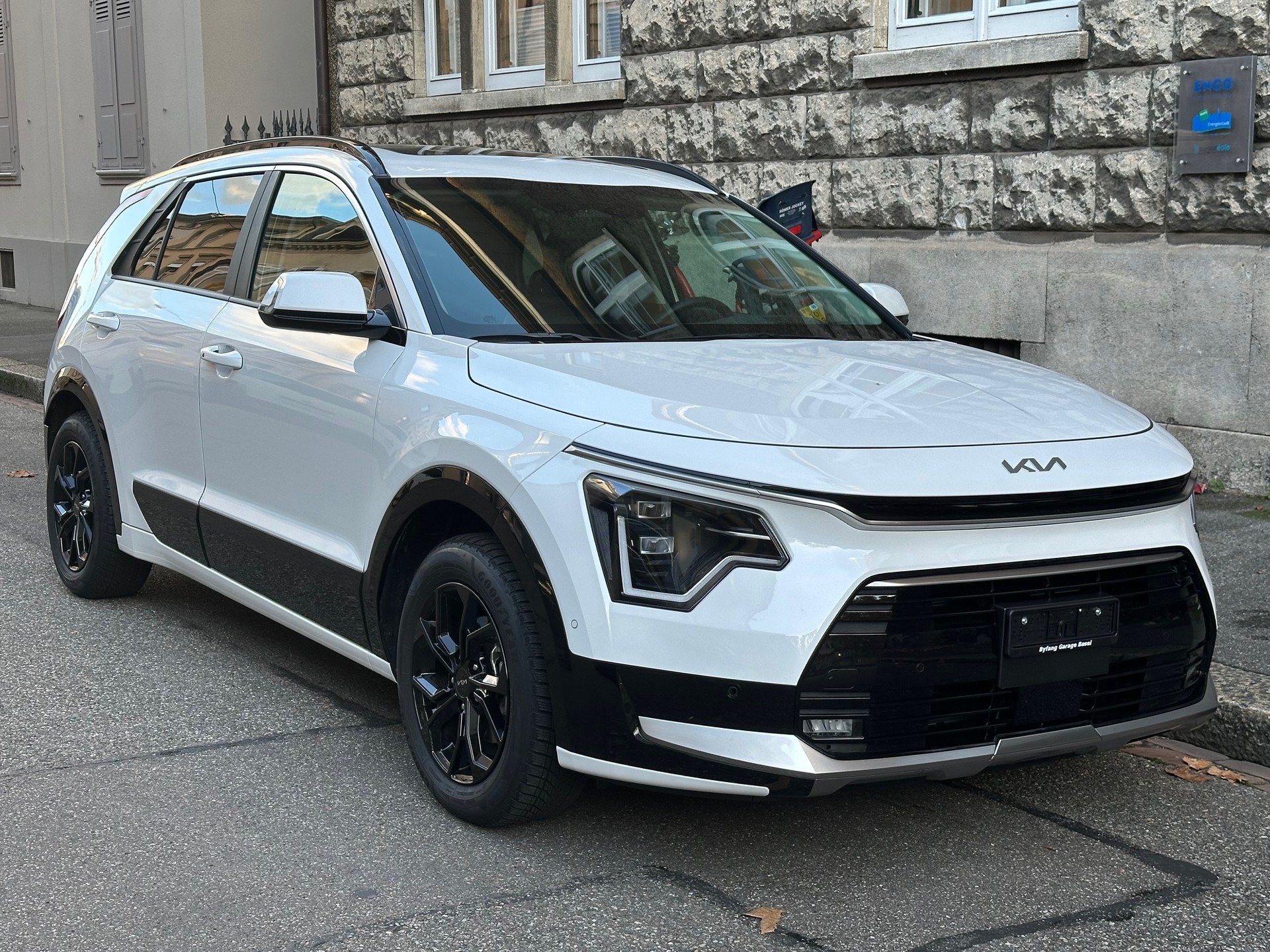 KIA Niro 1.6GDi Plug-in Hybrid Style DCT-image-2