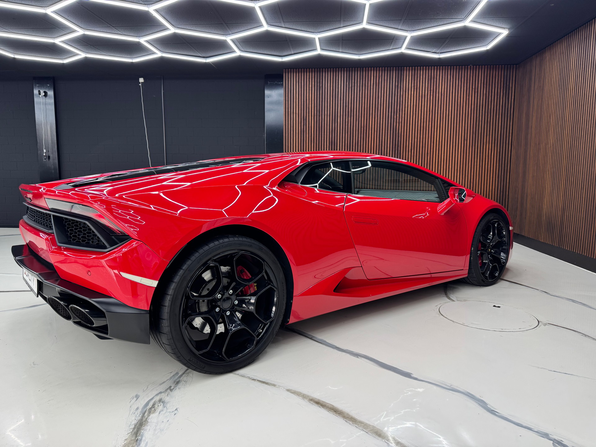 LAMBORGHINI Huracan LP580-2 Coupé DCT RWD-image-5