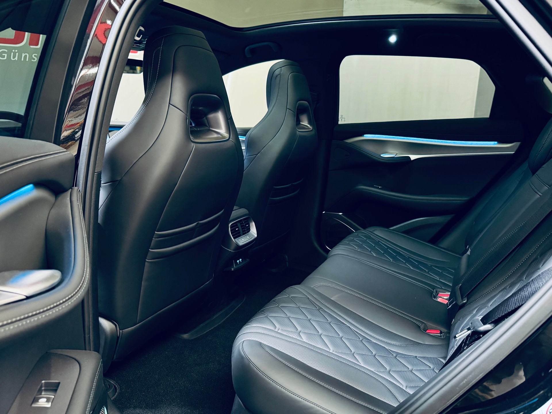 BYD Sealion 7 91,3 kWh Excellence AWD-image-13